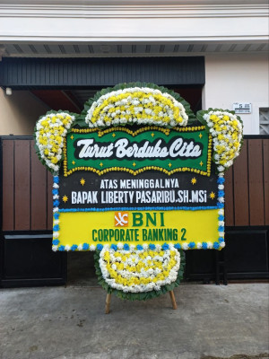 Papan Bunga Duka di Jorlang Hataran